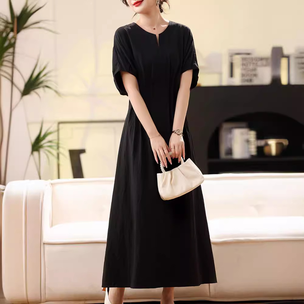 法式赫本风高级感连衣裙女2024夏季新款收腰显瘦长款泡泡袖小黑裙