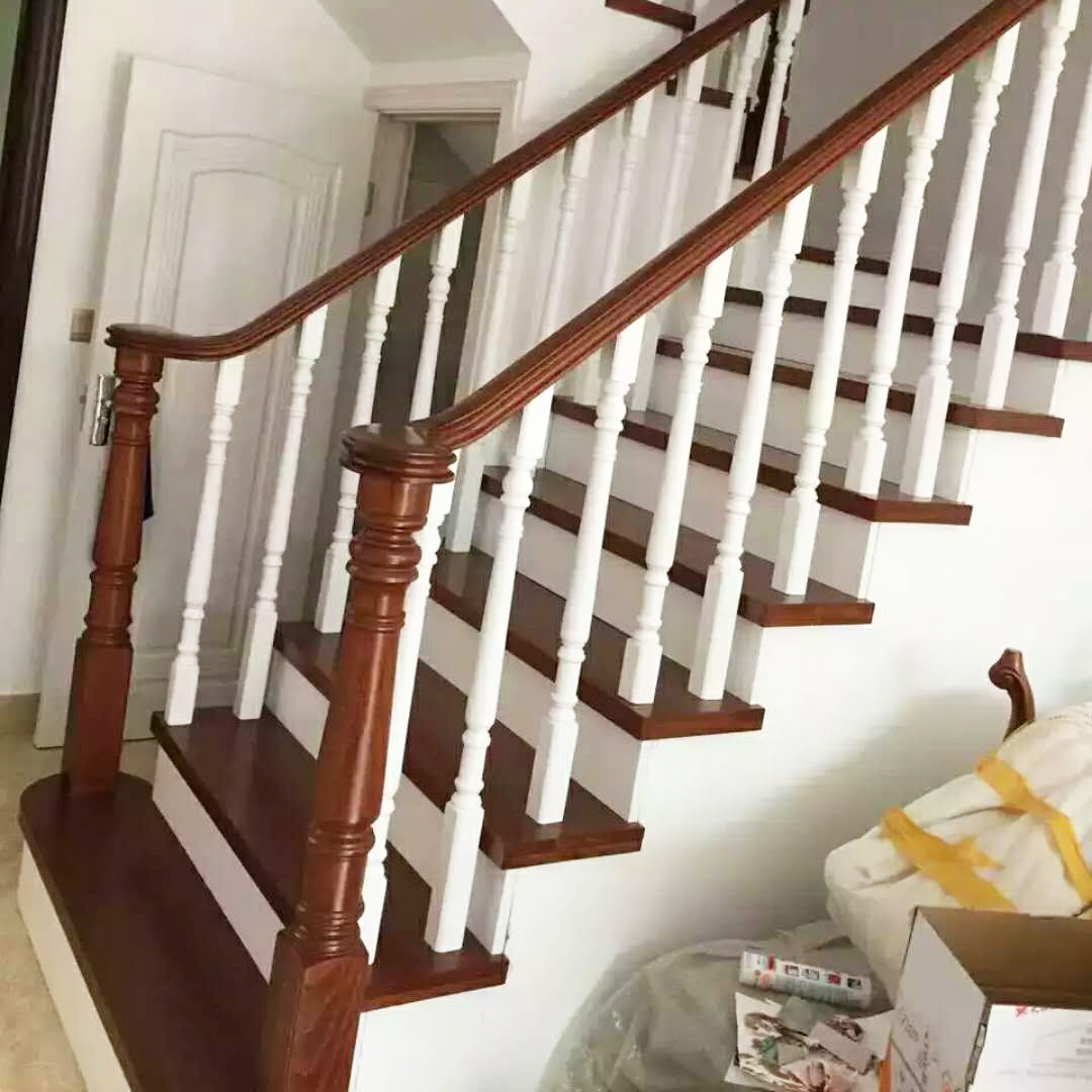 美式轻奢别墅复式实木楼梯厂家定制烤漆成品橡胶木楼梯