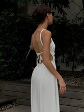 instahot 设计感露背白色吊带裙女ins度假风感系带气质连衣裙