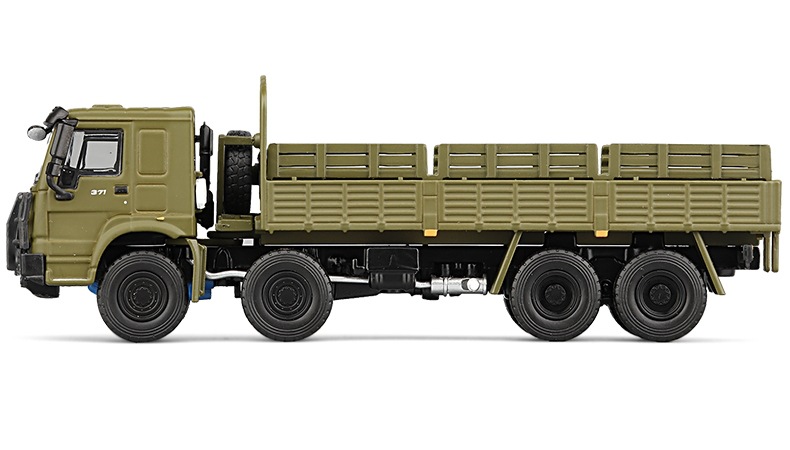 jkm1/64豪沃8x8军事卡车运兵八轮平衡轴合金车身车底模型成人玩具