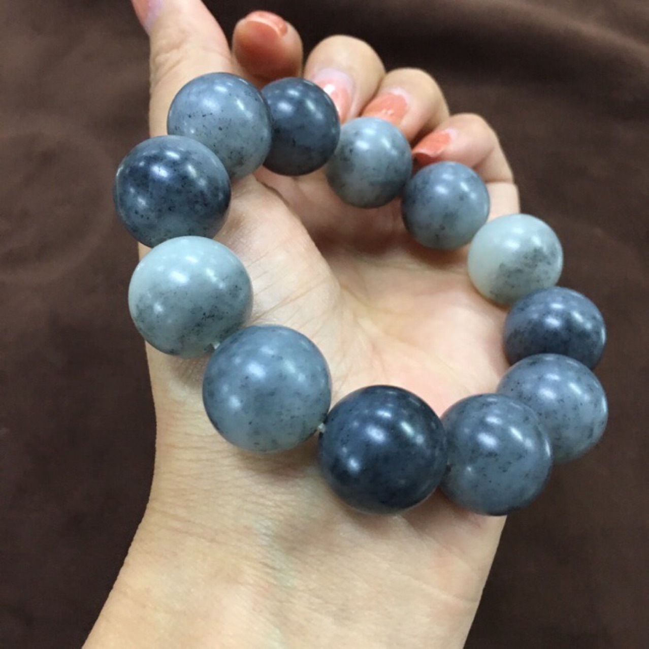 新疆和田玉优质籽料青花圆珠玉石手串带证书终生保真-阿里巴巴