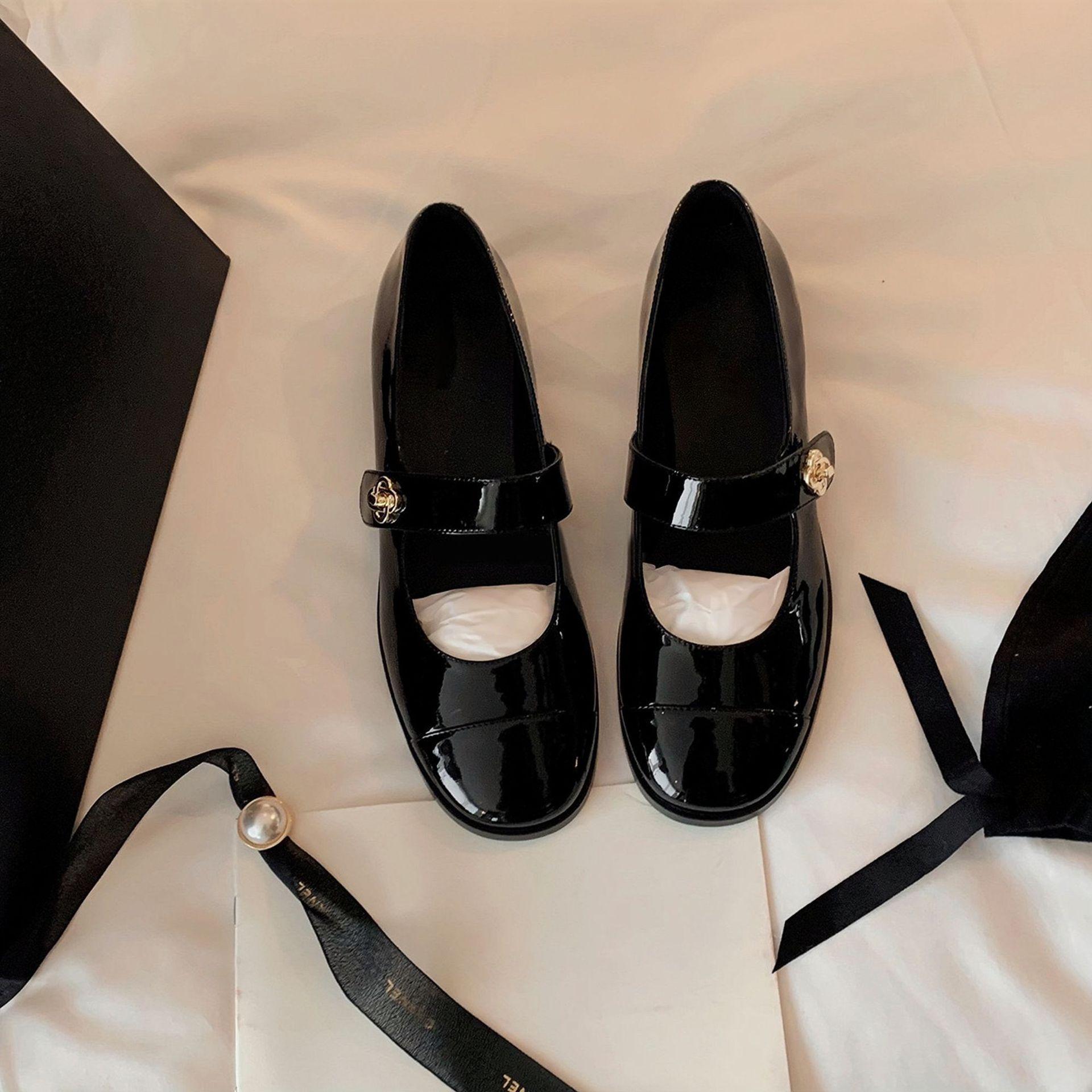 高级感牛皮版~小香风一字扣玛丽珍鞋女粗跟浅口单鞋小皮鞋高跟鞋