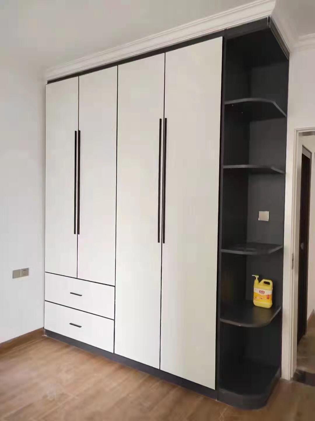 全铝衣柜批发 火爆热卖一门到顶房间衣橱 带圆弧开放柜衣帽间供应