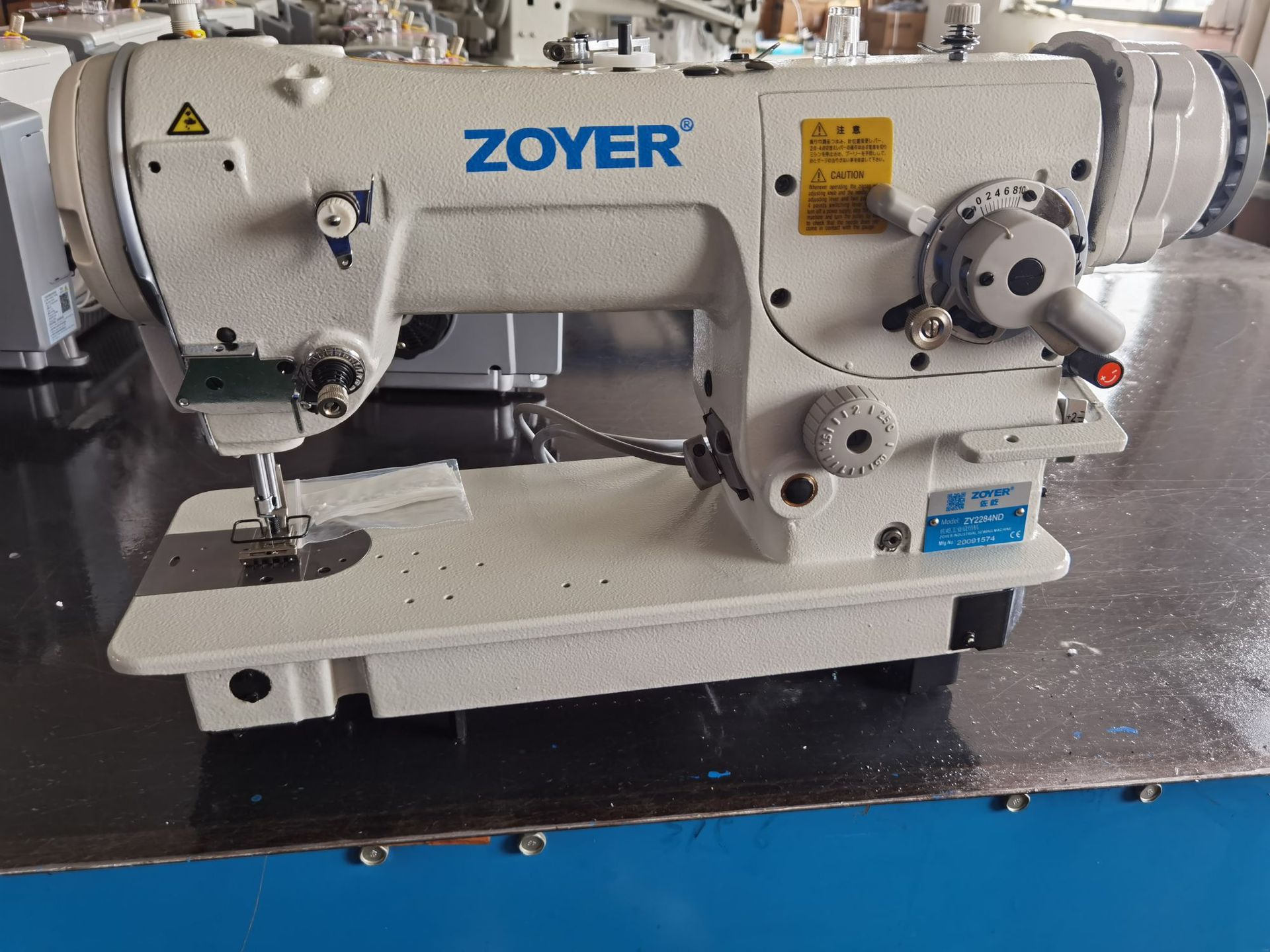 厂家供应zy-2284d佐屹之字缝直驱高速曲折缝纫机 曲折机人字车