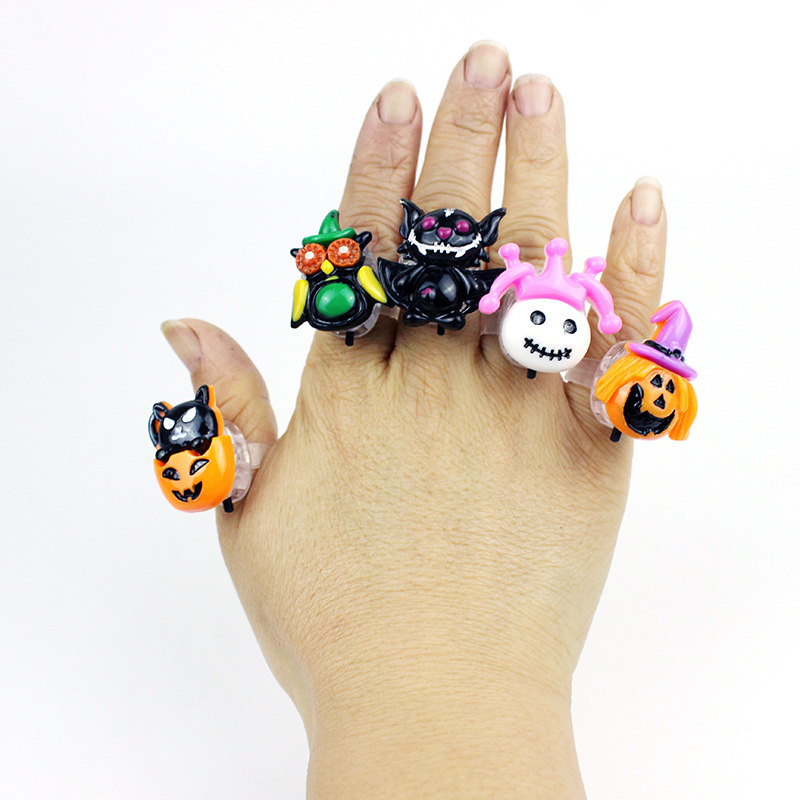 New Halloween Christmas Flash Ring Children Luminous Ring Led Pumpkin Ghost Head Finger Lights Wholesale