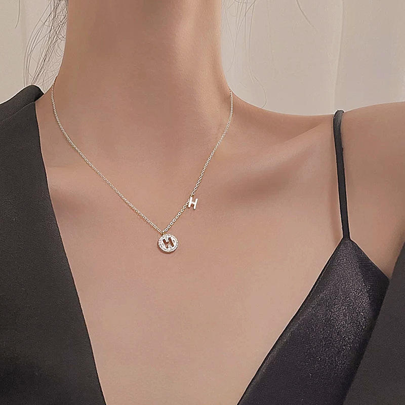 Exquisite Light Luxury H Letter Necklace Women's Simple Temperament 2021 New Fashion Niche Design Clavicle Chain Jewelry