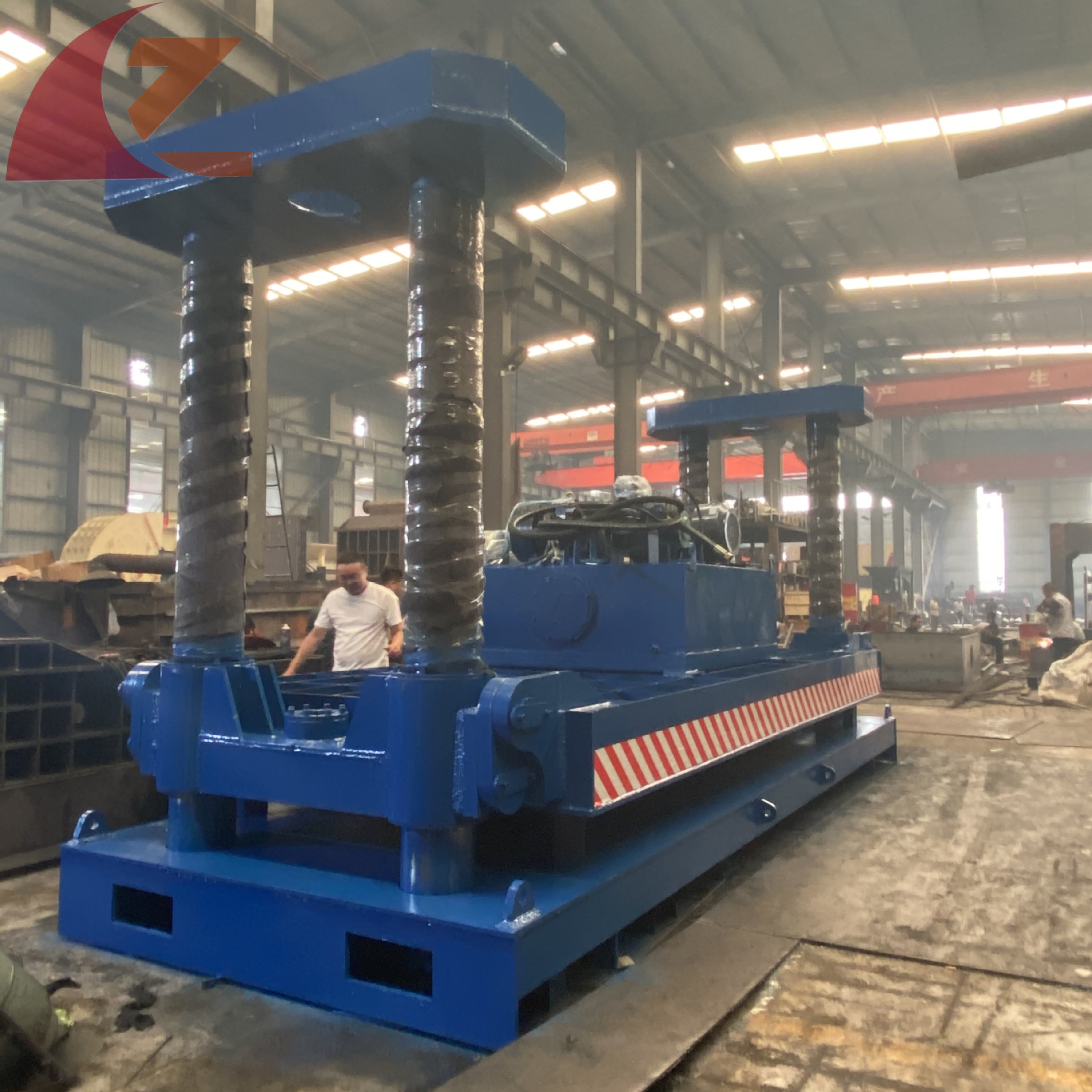 双缸立式汽车压扁机 货车框架压扁成型机 液压四柱废品压扁机