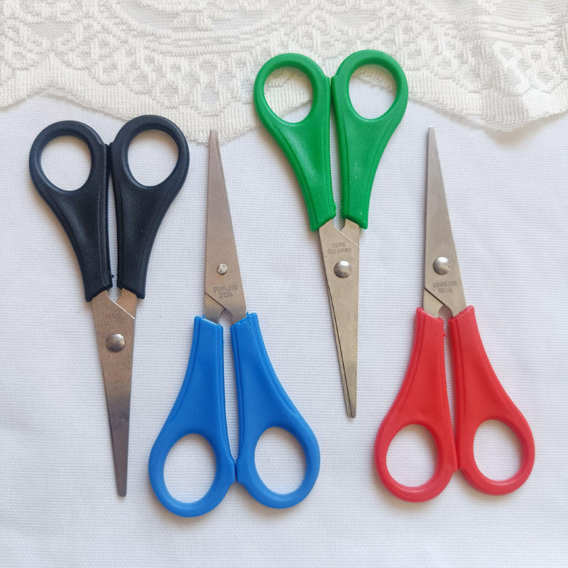 不锈钢小剪刀儿童文具剪学生剪便携式家用剪刀手工剪纸办公剪网红