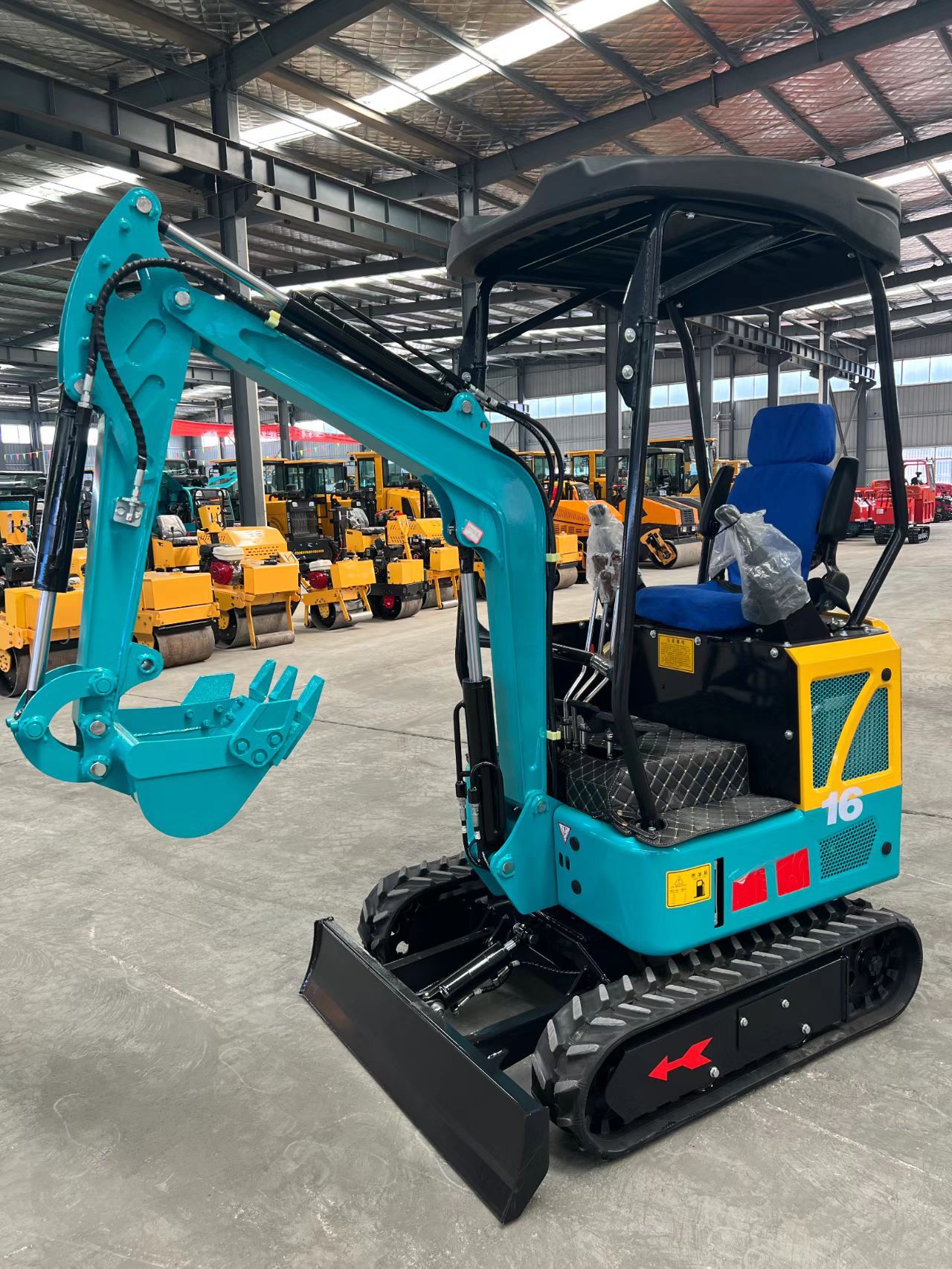 16小型挖掘机 勾机 定金