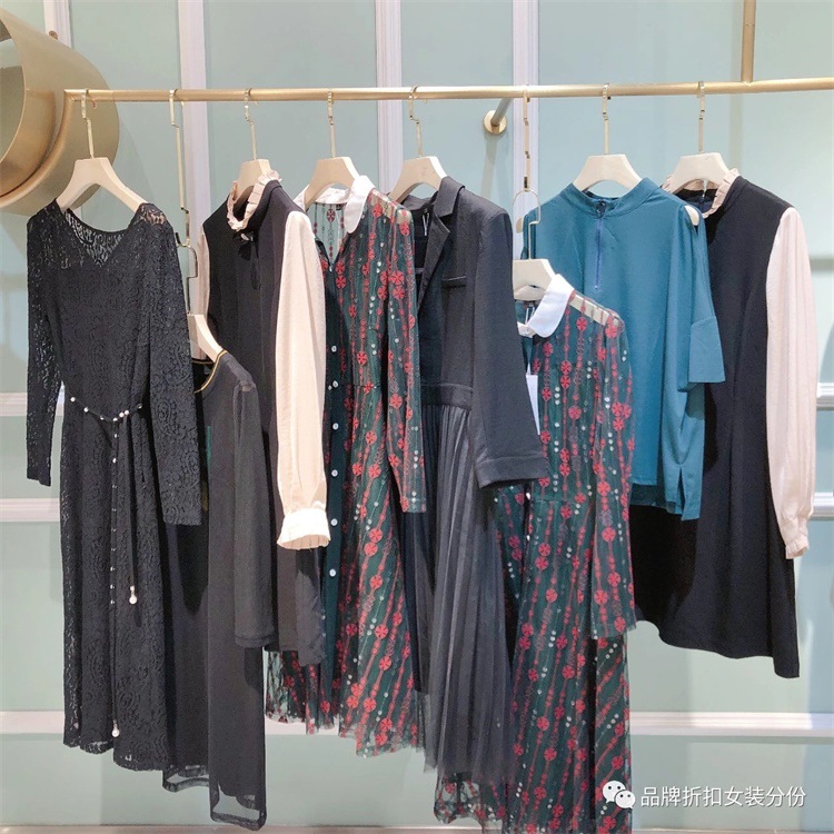 旭k丹妮北京复古时尚品牌折扣女装尾货 21春款连衣裙一手货源打包