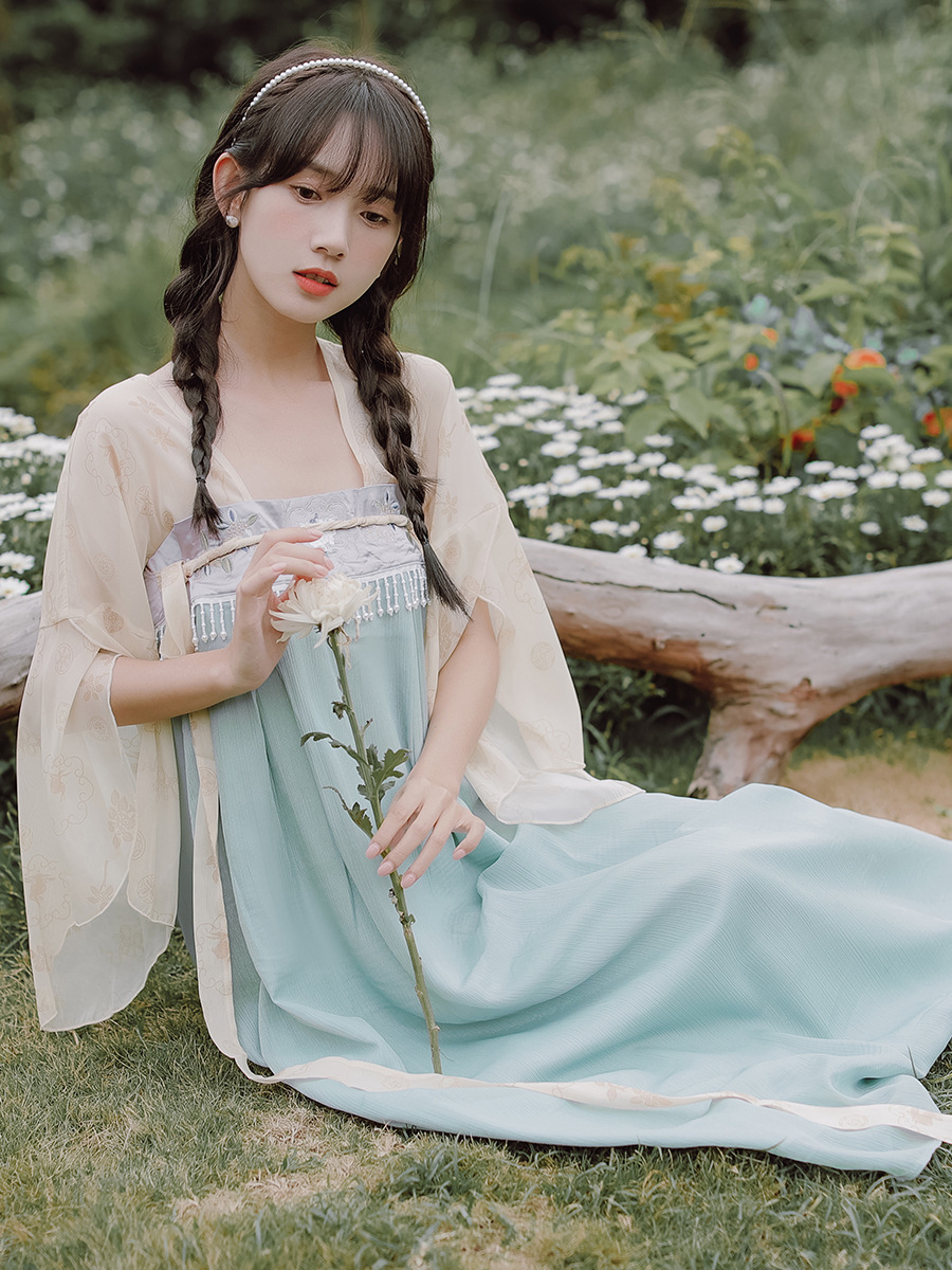 改良汉服女仙气珍珠流苏刺绣汉元素连衣裙中国风