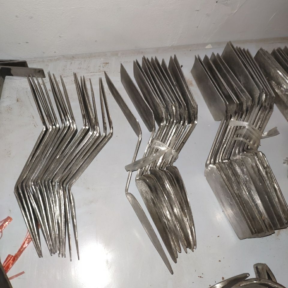 提钩压勺铸造工具