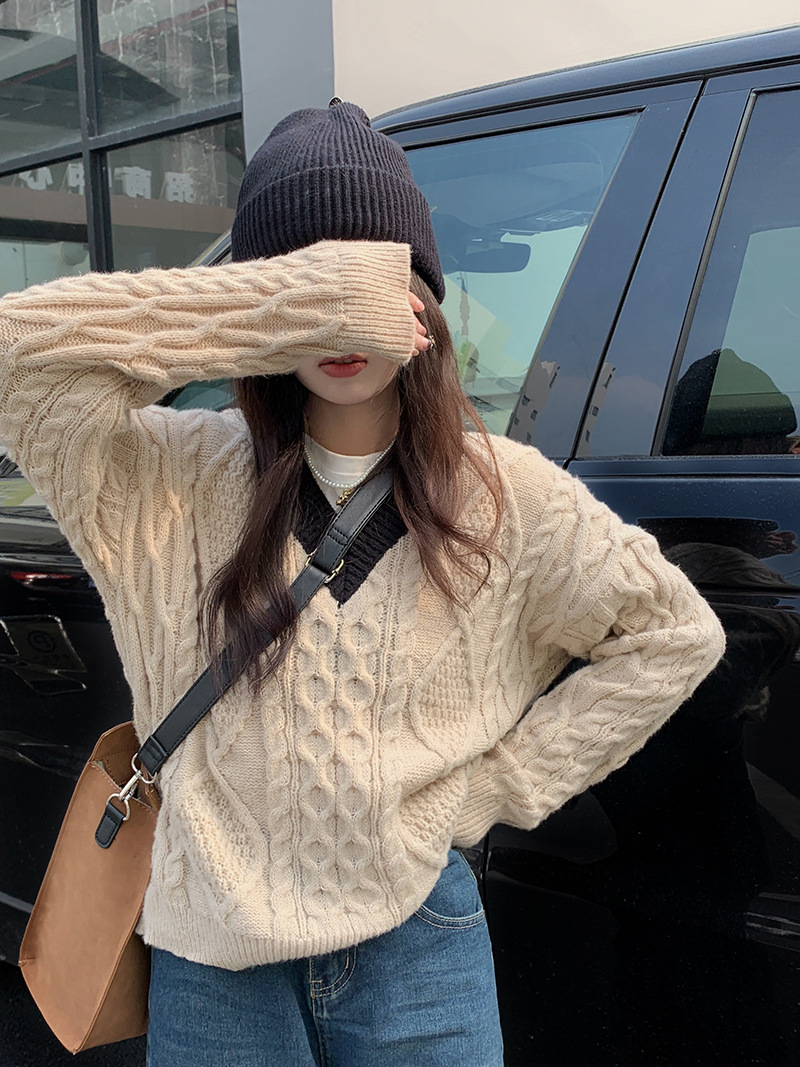 2021设计小众爱心麻花v领毛衣