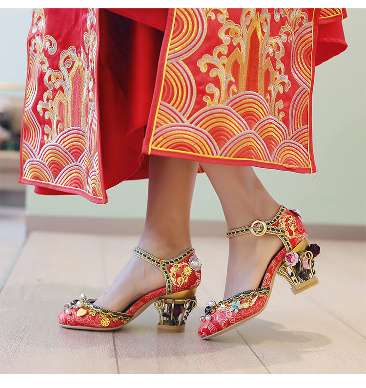 中国风红色婚鞋宫廷复古敬酒鞋粗跟镶钻龙凤新娘鞋旗袍鞋女高跟鞋