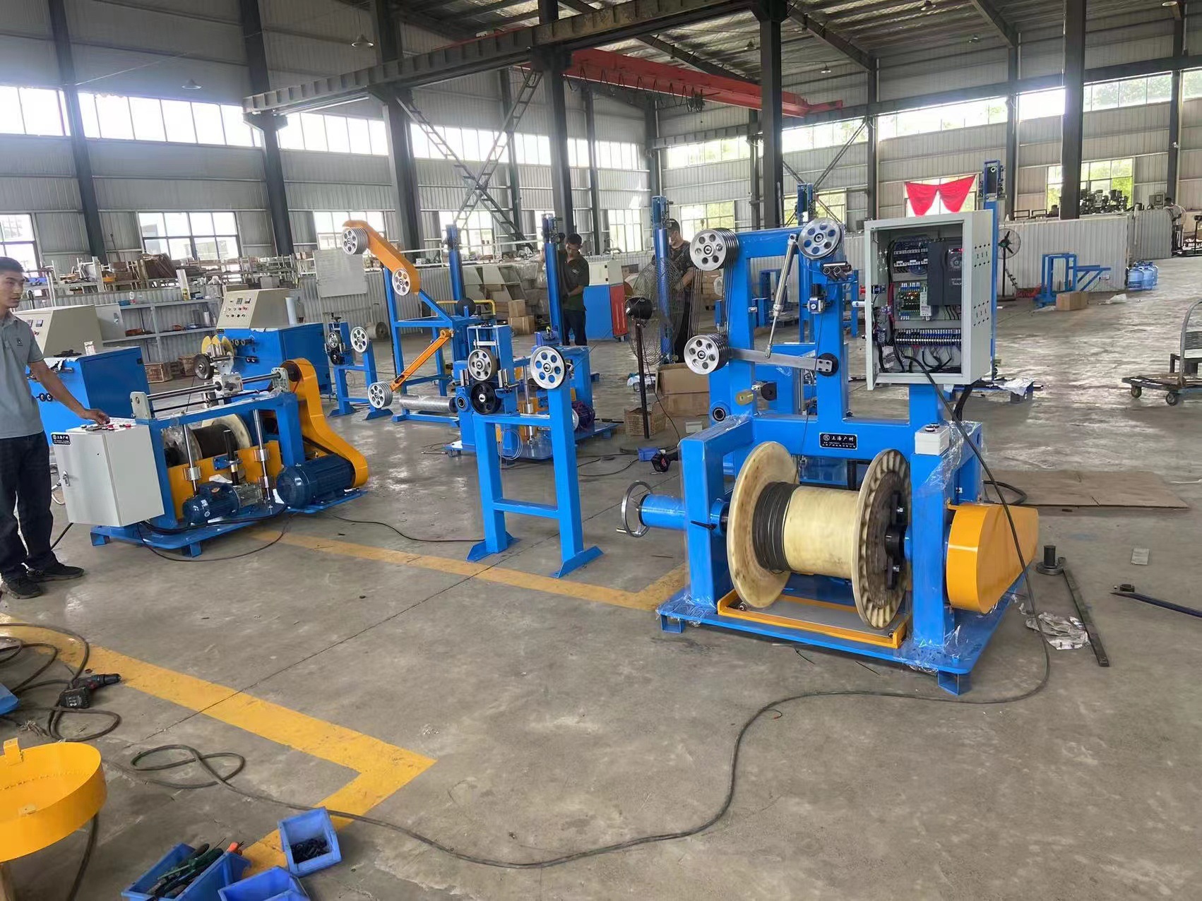 全自动主动放线倒盘机工字轮收线机630复绕机工字轮倒盘机主动放