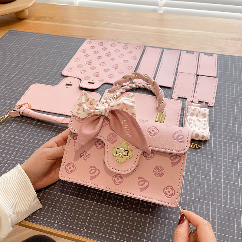Women's Bag 2022 New Fashionable Sweet Messenger Bag Embossed Pink Shoulder Bag Silk Scarf Portable Small Square Bag Material Bag