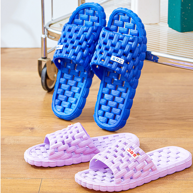 2023 New Leaking Couple Slippers Bath Female Summer Household Plastic Non-Slip Home Bathroom Slippers