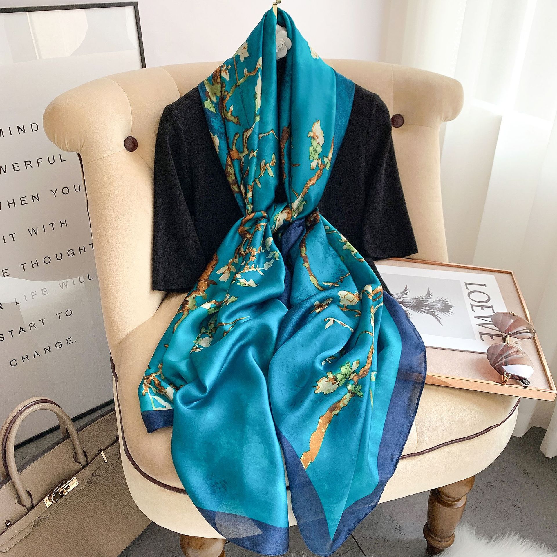 Spring and Autumn New Elegant Elegant Sunscreen Scarf Women's Long Printed Shawl Fashion Sweet Trend Warm Scarf