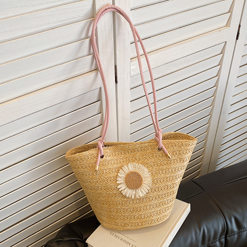 Large Capacity Woven Gentle and Stylish Elegant Straw Woven Flower Shoulder Bag 2023 Summer New Underarm Bag Tote Bag