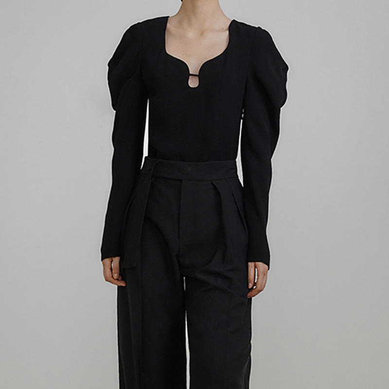 现货 2022秋季新款羊腿袖上衣女修身显瘦长袖气质设计感小众t恤潮