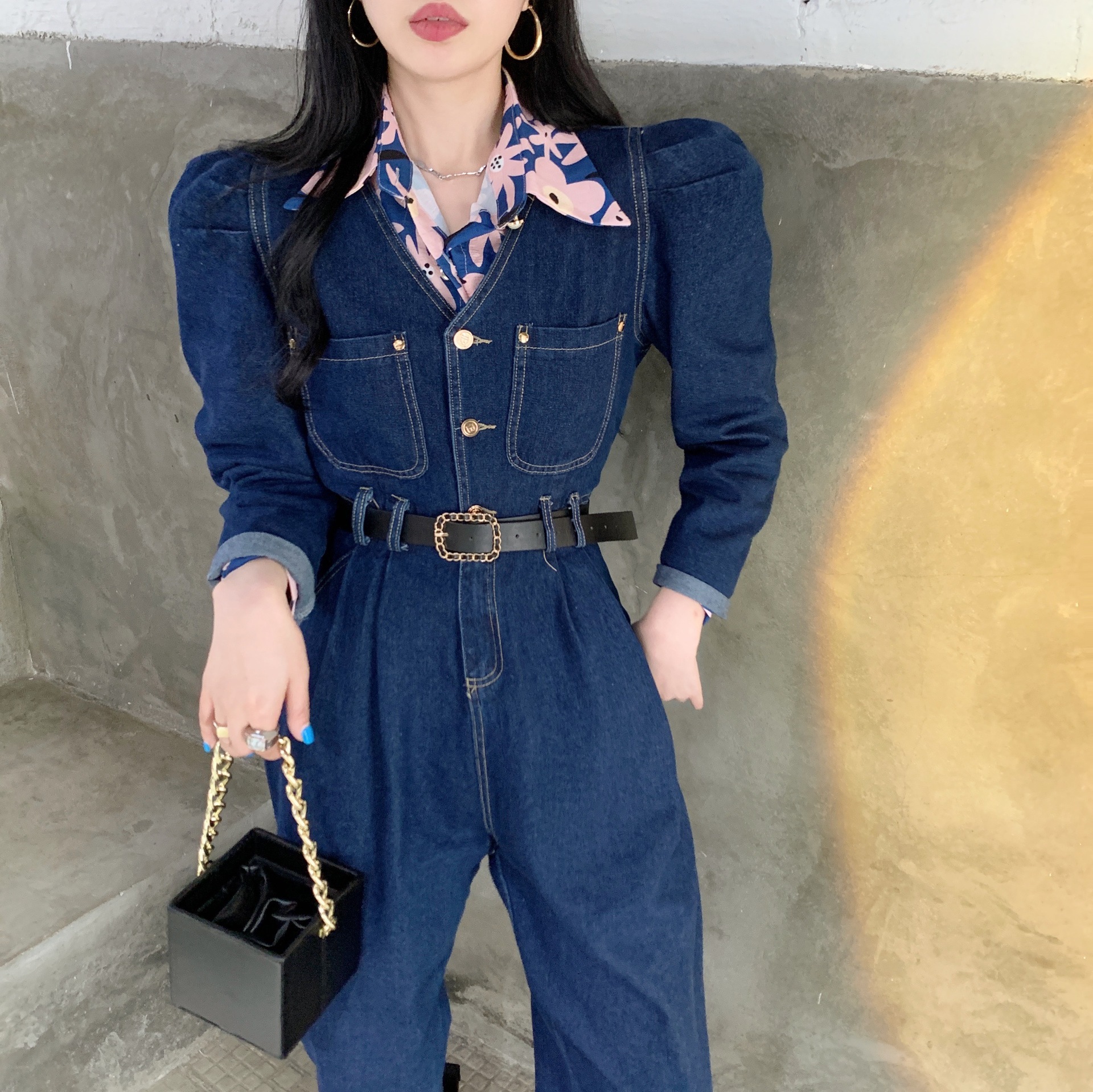 出笛港风复古chic收腰阔腿工装牛仔连体裤长袖翻领碎花衬衫两件套