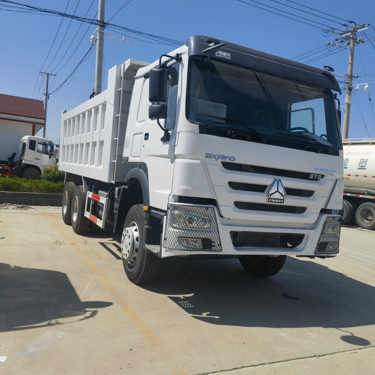 二手车出口howo二手翻斗自卸车 豪沃6x4土方运输自卸车 车型齐全