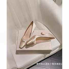 新款 不累脚婚礼鞋子新娘禾秀婚纱两穿结婚高跟鞋女2025春秋单鞋