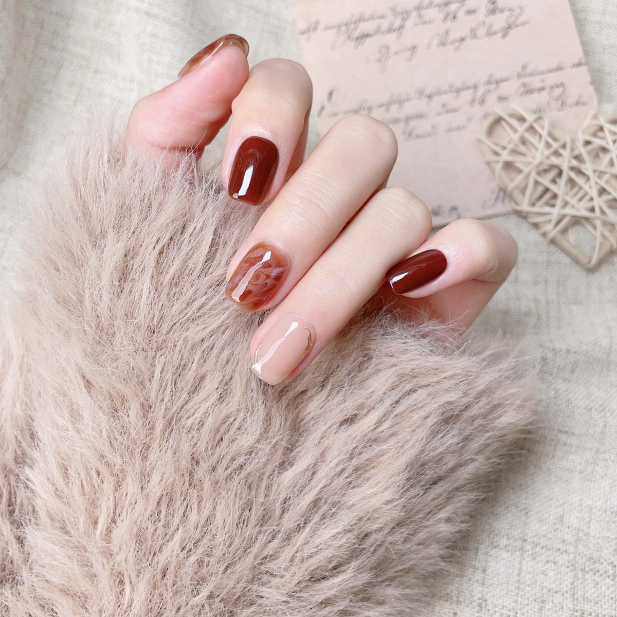 2024年新款琥珀晕染显白富气质美甲三色甲片套装手工穿戴甲成品