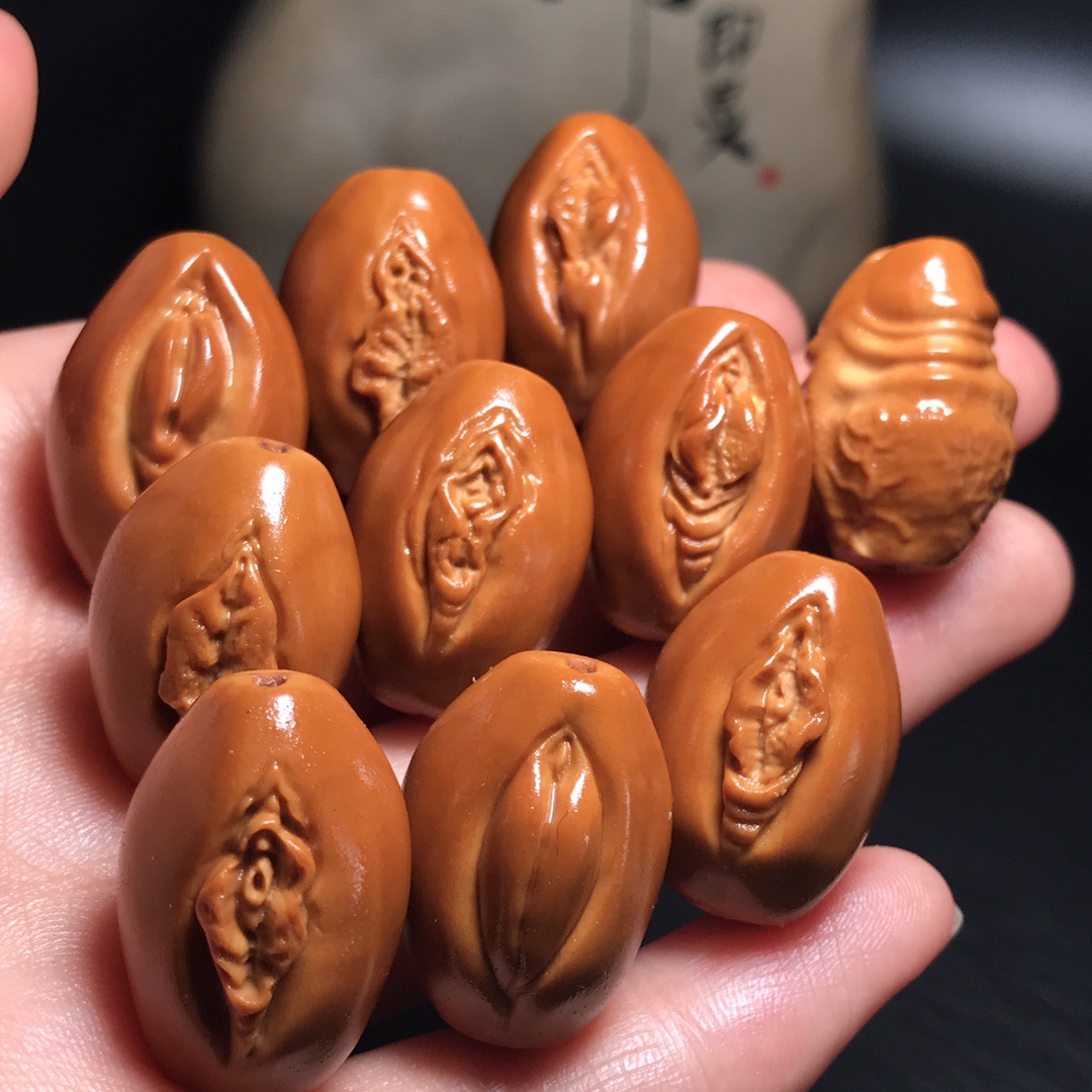 厂家直供橄榄核雕刻生命之源手串核雕九阴一阳手持手链文玩收藏