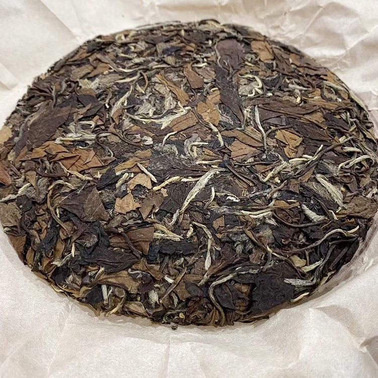 2010年福鼎贡眉白茶饼 口感醇正厚重贡眉茶饼300g 厂家批发