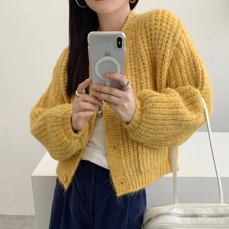 2025韩系秋冬新款松弛感宽松粗棒针毛绒绒针织开衫百搭毛衣短外套