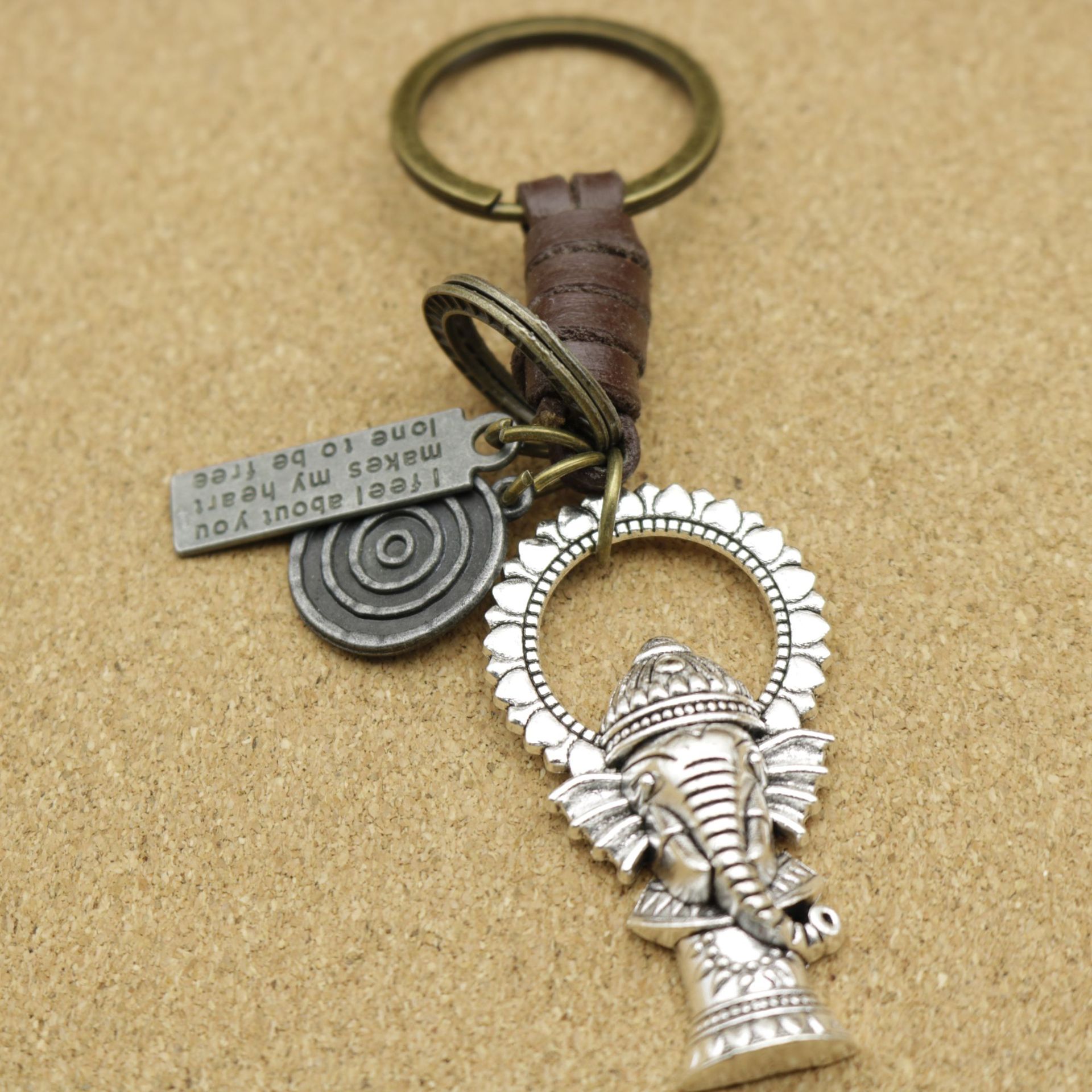 欧美时尚新款钥匙环金属大象佛钥匙链珠宝复古男士汽车钥匙扣吊坠