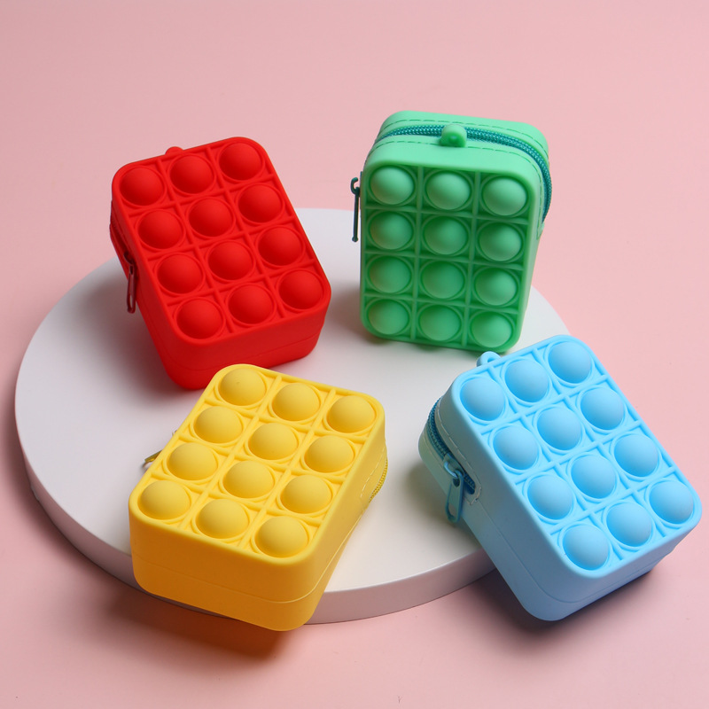 批发灭鼠先锋硅胶零钱包收纳包解压益智捏捏乐思维模棋泡泡乐玩具