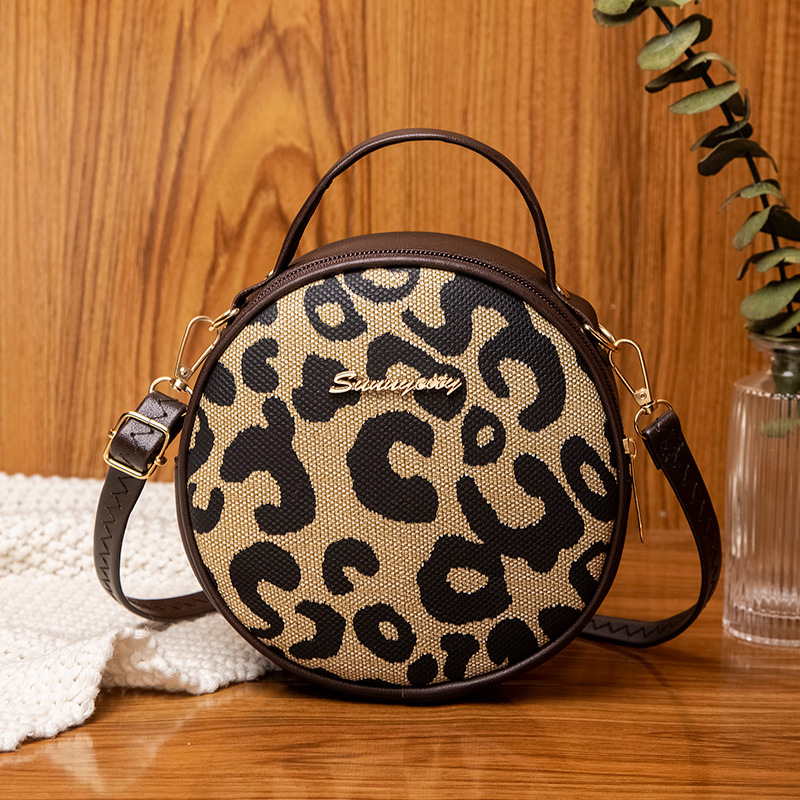 2022 Trend Vintage Leopard Print Printed Small round Bag Fashion Easy to Match Women's Crossbody Handbag Pack Mini Phone Bag