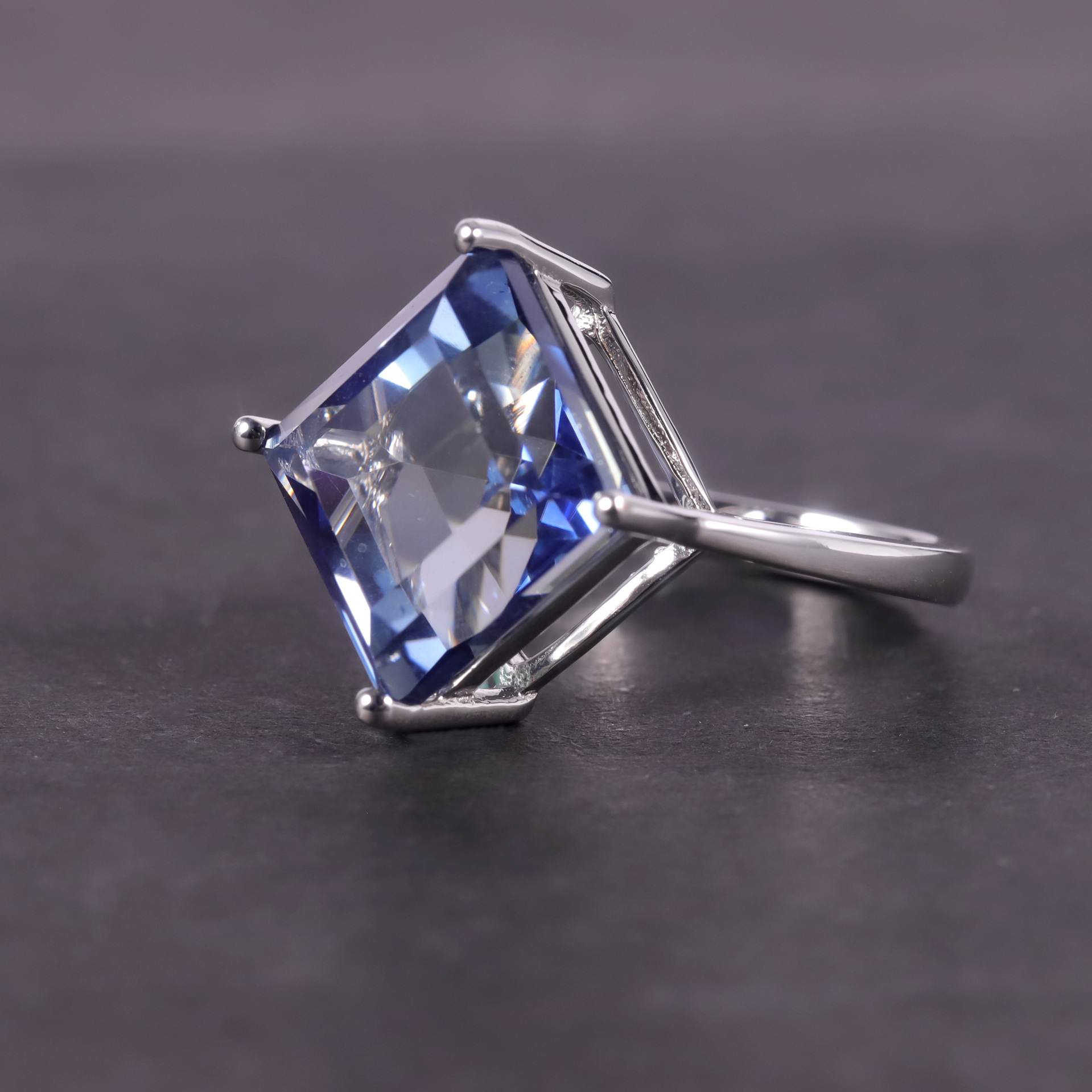 欧美时尚蓝色水晶戒指s925银9.