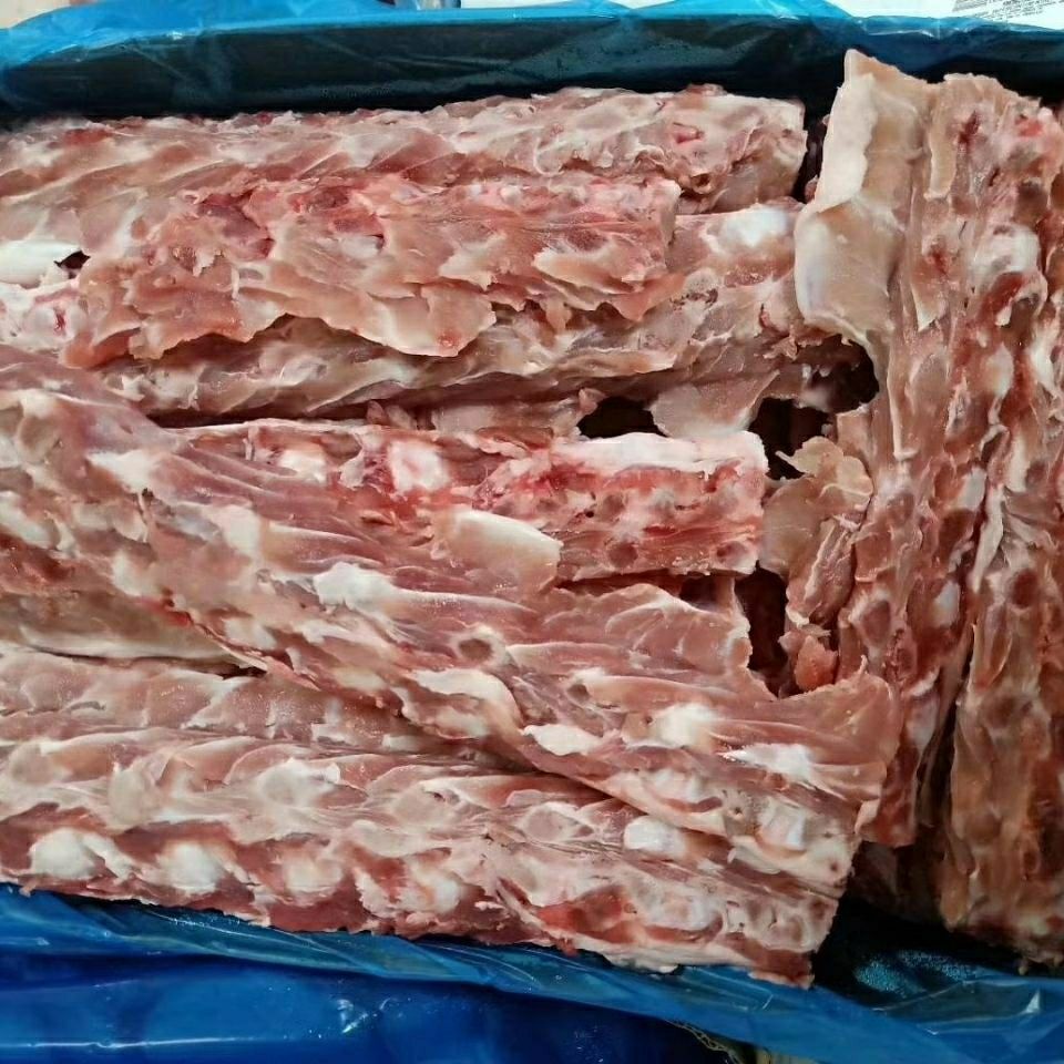 新鲜冷冻猪背骨猪龙骨猪脊骨猪骨头10/20斤一箱酱骨饭食堂专用.