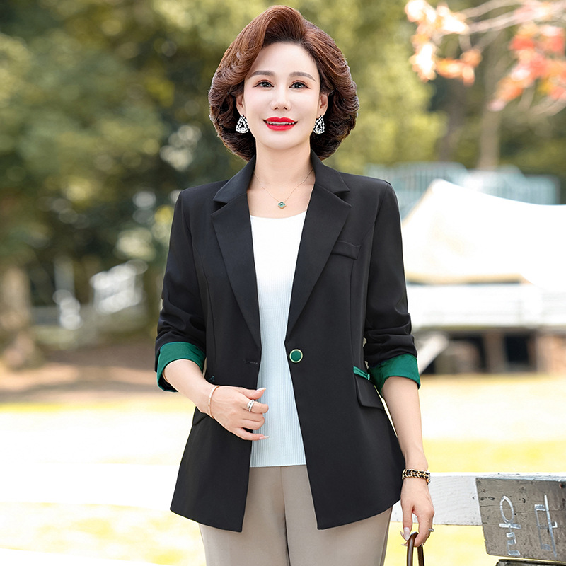 春装小西装外套小个子显瘦妈妈新款上衣中老年女装款春秋黑色西服