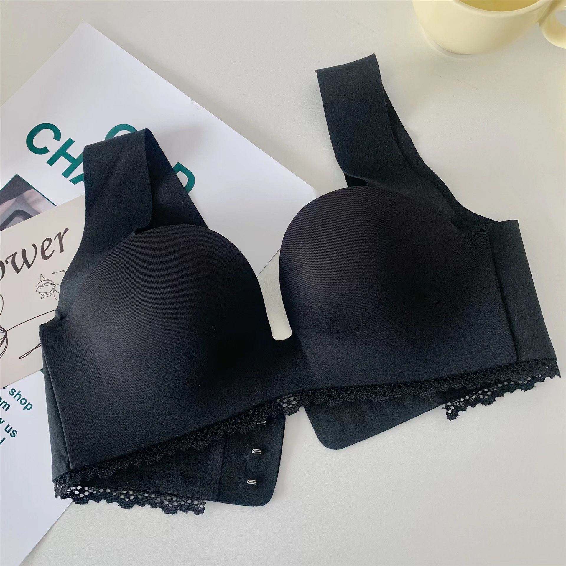 秋冬无痕内衣女小胸聚拢收副乳防下垂无钢圈文胸少女bra