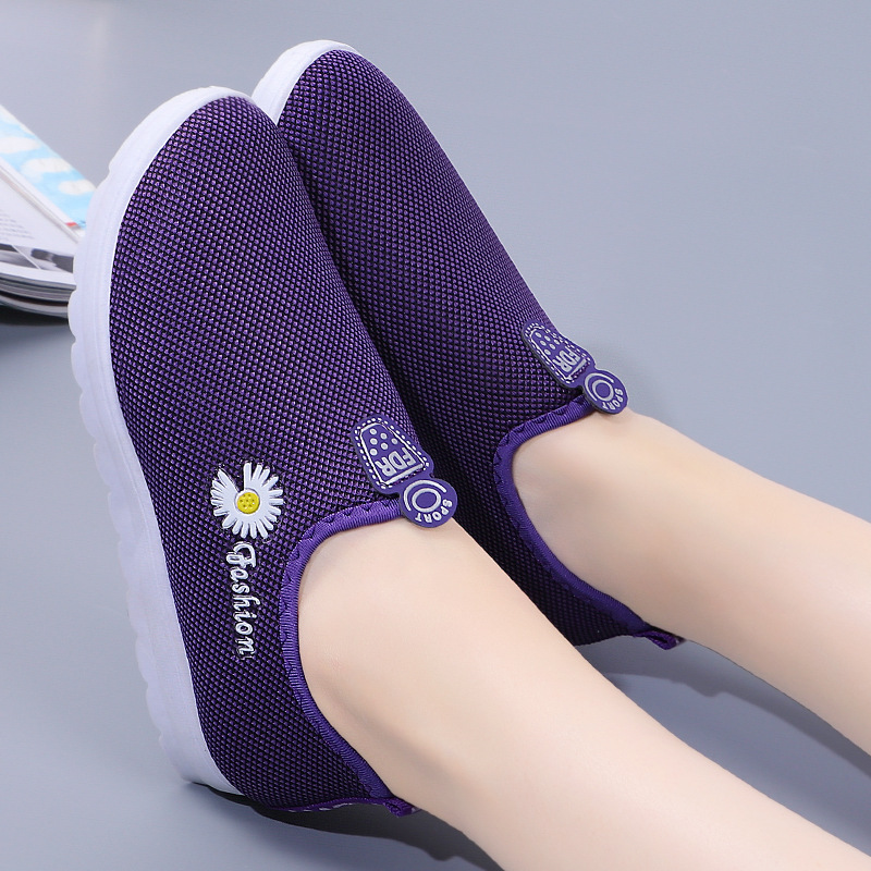 2023 Spring New Old Beijing Cloth Shoes Soft Bottom Comfortable Slippers Slip-on Lazy Shoes Stall Running Shoes