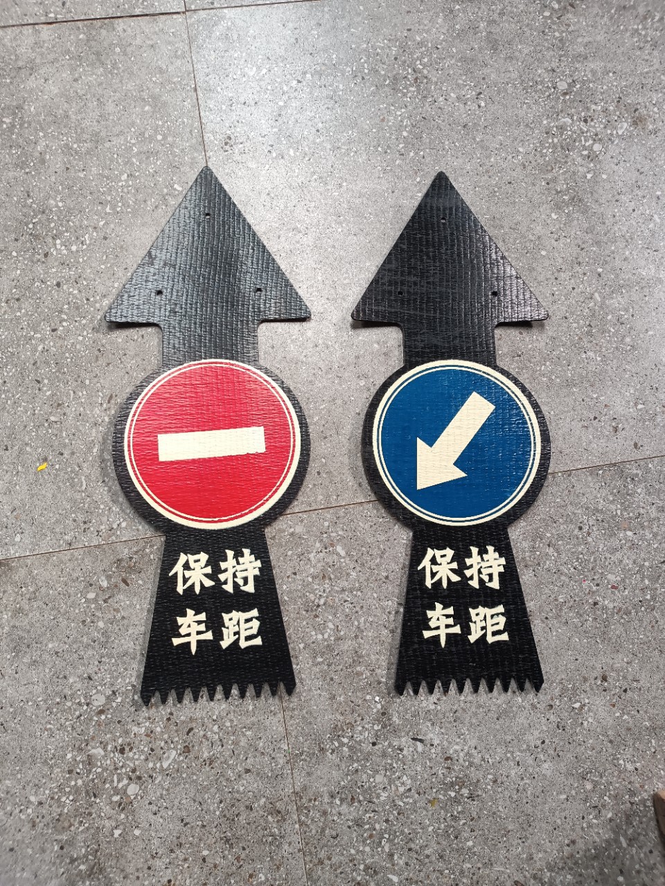 货车卡车轮胎扫泥条防飞溅挡泥三角警示牌输送带材质挡泥反光烫金