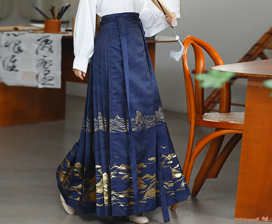 Original Women's Han Chinese Clothing Ming New Chinese Style Improved Woven Gold Horse-Face Skirt Daily Thread Woven Silver Han Element Aircraft Sleeve