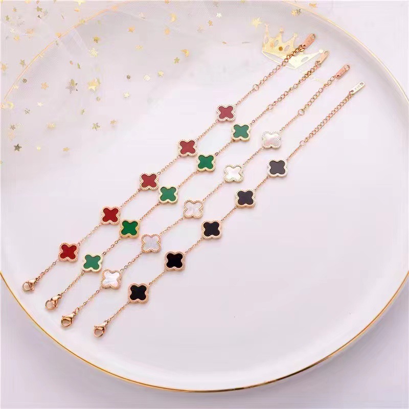 2023 New Lucky Four-Leaf Clover Necklace Women's Ins Simple Advanced Clavicle Chain Pendant Girlfriend Birthday Present
