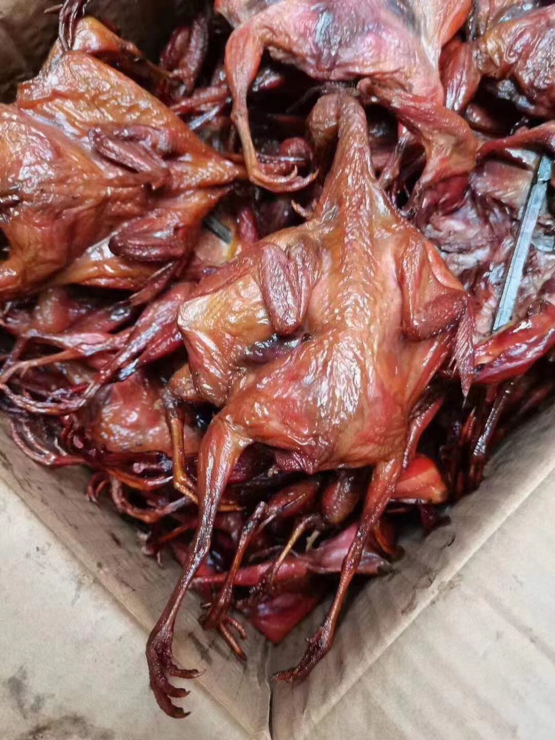 烟熏鹌鹑批发 油炸烧烤鹌鹑 地摊跑江湖展会货源批发10元模式