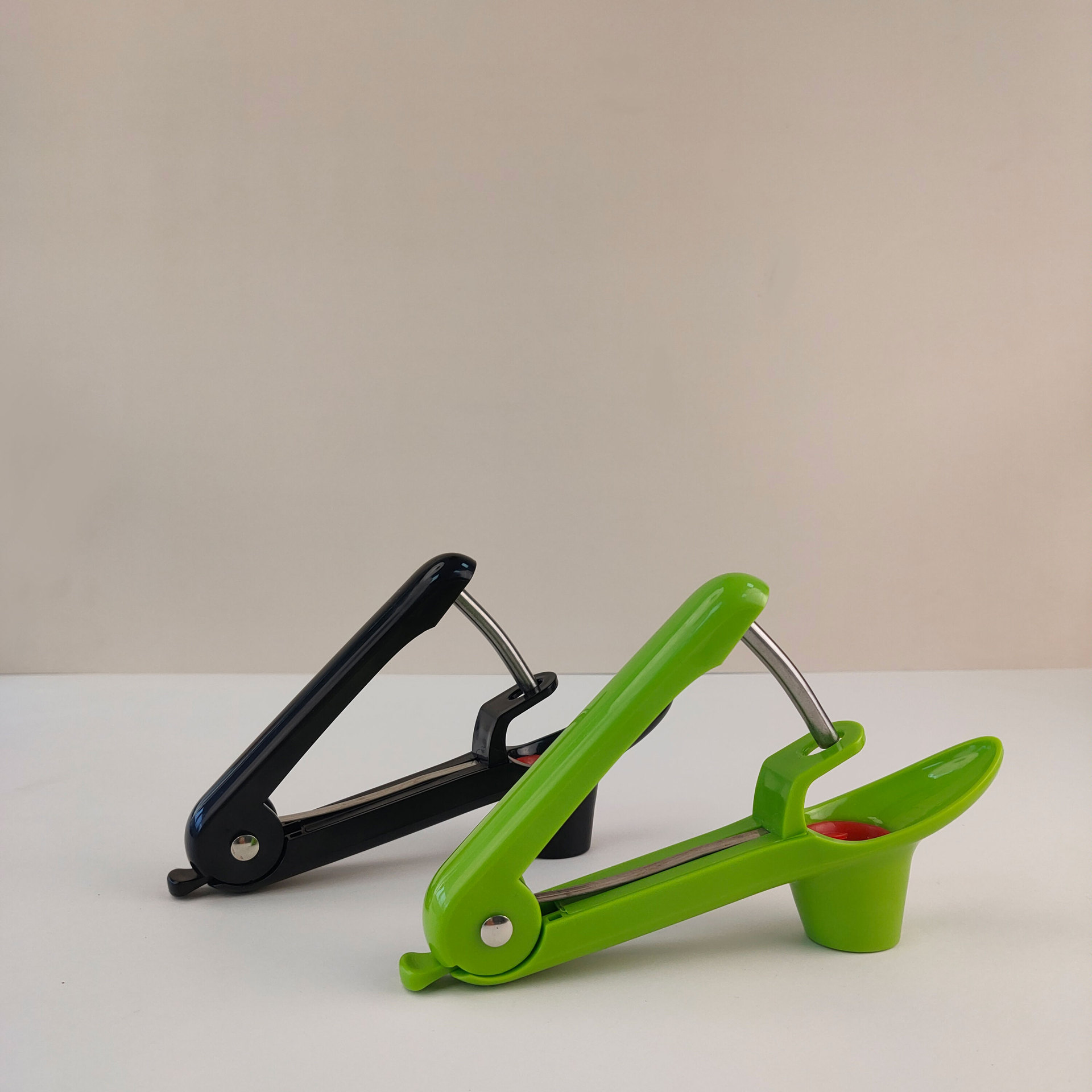 樱桃去核器不锈钢velek红枣车厘子去核器切菜器厨房工具水果工具