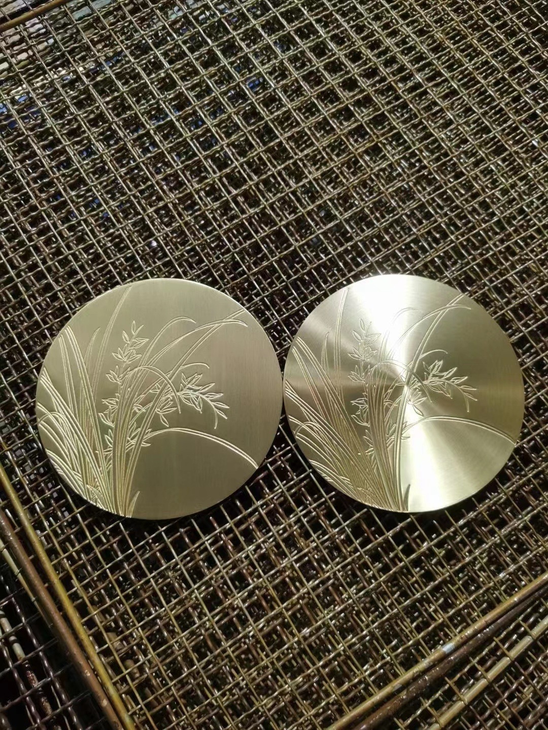 铜工艺品加工 喷油拉丝抛光 折弯 黄铜浮雕 拉丝抛光电镀 快出样