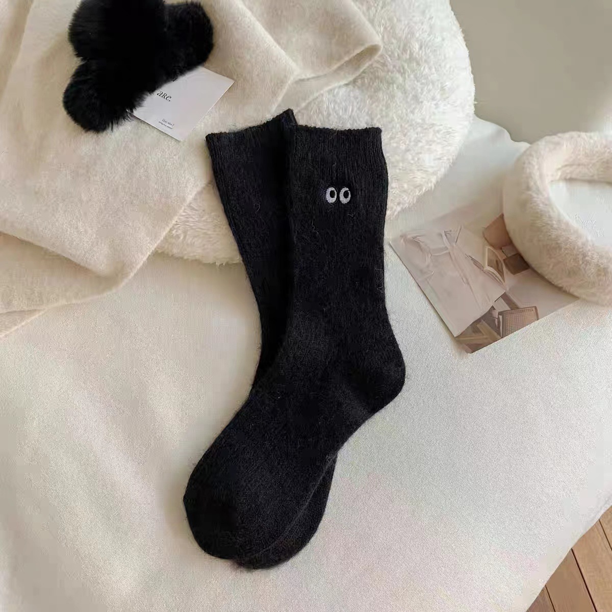 Socks Women's Autumn and Winter Small Eyes Tube Socks Fleece-Lined Warm Comfortable Funny Fluffy Socks Simple All-Match Maillard Style