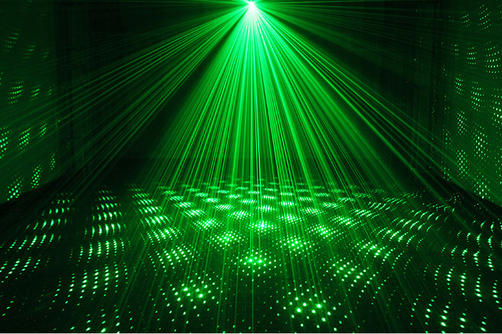 满天星投影灯酒吧舞台灯自走声控激光灯 ktv镭射灯遥控彩灯