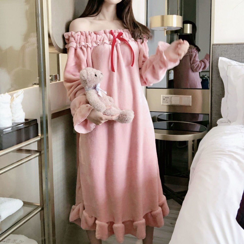 睡裙秋冬季女珊瑚绒一字领肩纯色中长款露肩加厚性感可外穿家居服