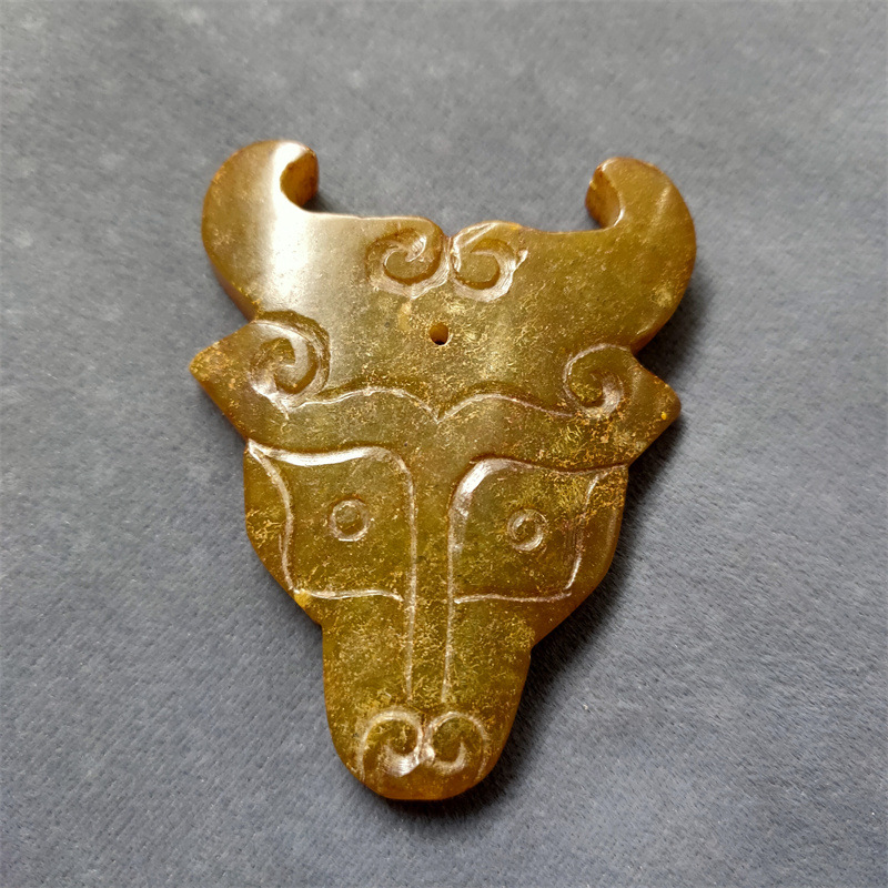 古玩杂项仿古做旧工艺品岫玉雕刻牛头牌子高古玉瑞兽玉牌吊坠
