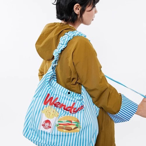 现货日本新款潮牌Wendy's快餐汉堡薯条刺绣单肩童趣蓝条纹托特包
